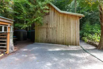 garage/workshop