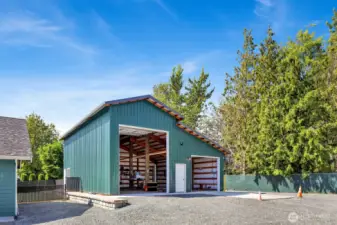 Large 1,248 Shop to house all your toys, tools, and cars!