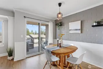 One of life's sought-after experiences is dining with a view. The large slider expands the room's view and integrates indoor and outdoor living.