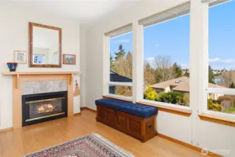 Gas logs fireplace in the living room for cozy evenings.