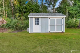 NEW Storage shed