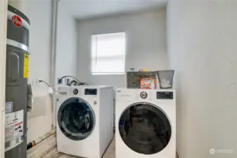 Private in unit laundry and storage space