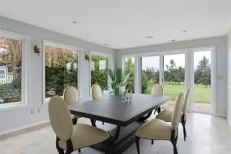 Dining Room Virtually Staged