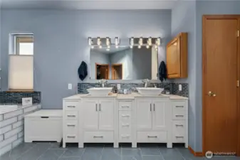 New bathroom vanity