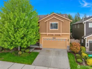 Front of Home and 2 car Garage