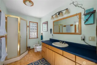 2nd primary bath