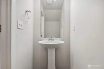 Photo is of a the same floor plan in a different community. Finishes may vary.
