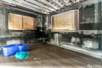 Primary bedroom on main