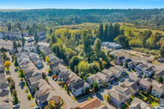 Close to the popular Mill Creek Town Center, with many parks, restaurants, and shops nearby.