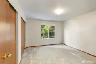 Oversize second bedroom on upper floor. New carpet!