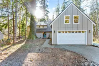 Brand new garage with bonus room