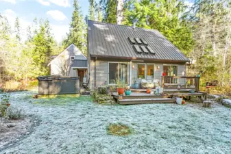 Imagine this oasis bursting with blooms!