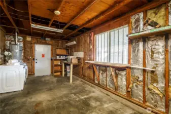 Another view of the garage.