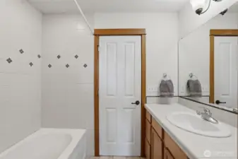 Jack and Jill full bath upsatirs.