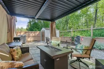 Quiet backyard that borders green space