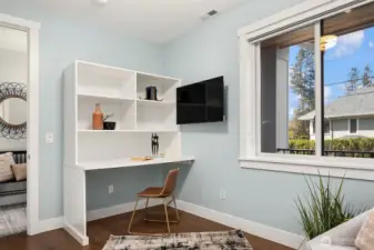 Entry level office/guest room.