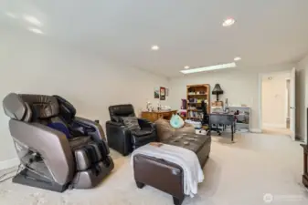 Second bonus/multipurpose room