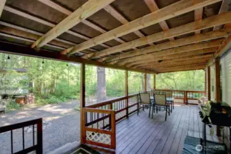 Large covered area!