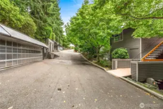 No stairs / step up or down from garage to unit