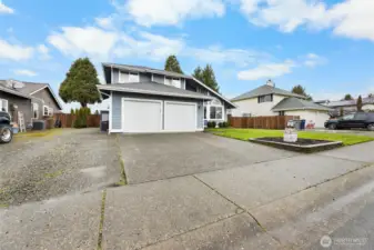 Shows Left Side Gravel Parking