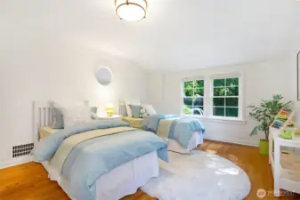 Flex space/ Nonconforming bedroom