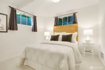 Lower level/4th bedroom w/ ensuite bath