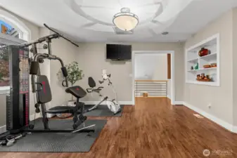 Bonus Loft/Flex Space