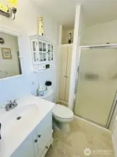 2nd floor 3/4 bath