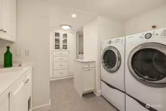 Laundry connects to Primary closet