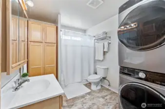 Second bathroom on main living space