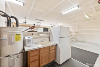 Wet bar in second garage