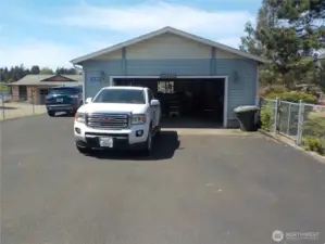 GARAGE 28 x 24 + PAVED PARKING