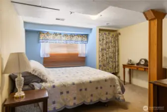 Guest room lower floor