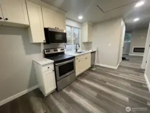 1 Bedroom Unit - Upstairs
