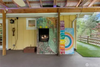Even an Artsy Fun Fireplace1