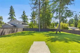 This Large fully fenced rear yard will give you years of enjoyment!