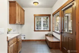 mudroom/laundry