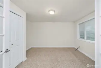 Bedroom/Office