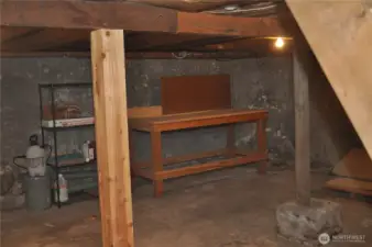 Work table for those larger projects.