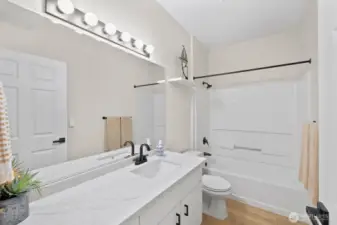 Main bath with under mounted sink on quartz counter