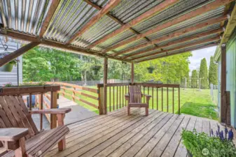 Great covered deck for entertaining or just relaxing at the end of a long day!