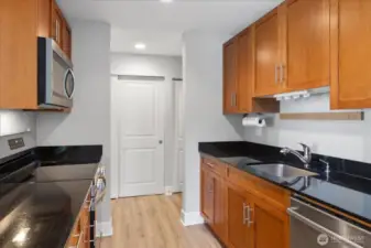 What a pretty kitchen! Bosch Dishwasher and Brand New Stove