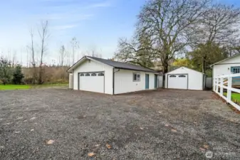 Two-car Garage (left) One-car Garage (right)