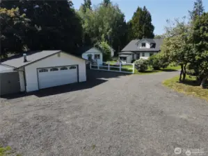 Two-car Garage (left) One-car Garage (right)