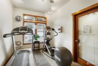 A small exercise room.