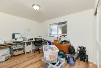 3rd bedroom used as an office space