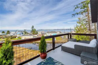 2nd floor deck...dreamy!