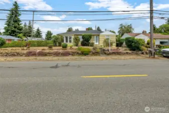 Sellers stated that this house is so stable.