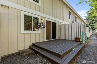Back Deck area ready to relax & enjoy a fresh breath of NW Air~