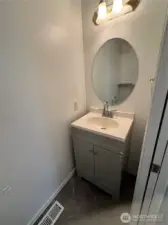 1/2 Bath